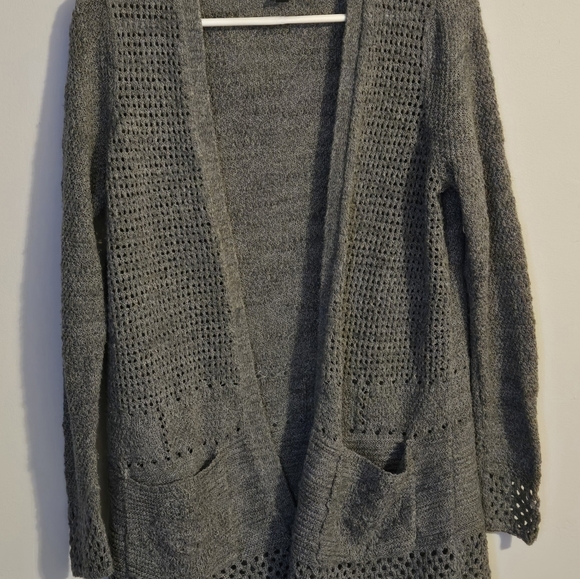 torrid Sweaters - Gray Open-Front Knit Sweater Size 1 =1x
